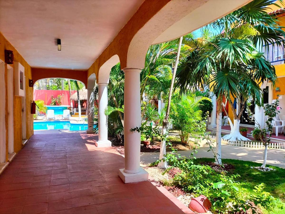 Hotel Acuario Playa Del Carmen Buitenkant foto