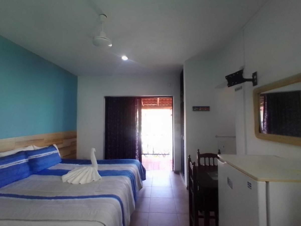 Hotel Acuario Playa Del Carmen Buitenkant foto