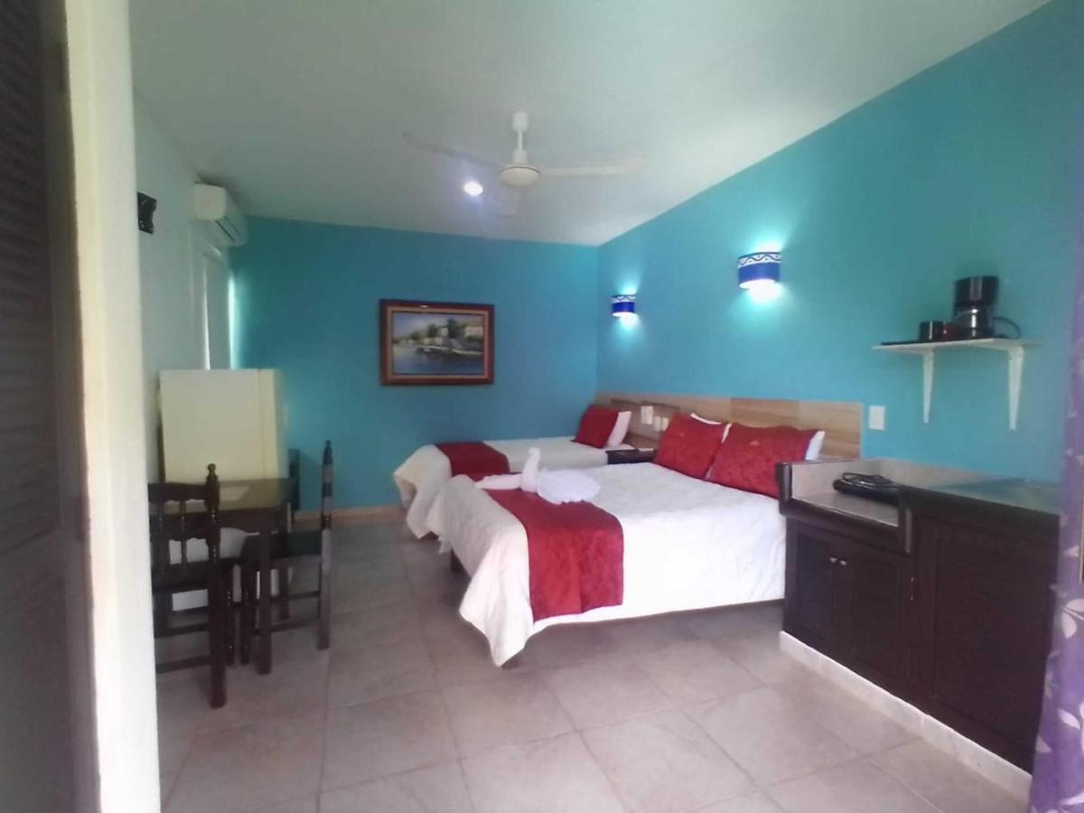 Hotel Acuario Playa Del Carmen Buitenkant foto