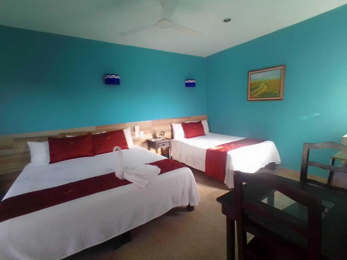 Hotel Acuario Playa Del Carmen Buitenkant foto