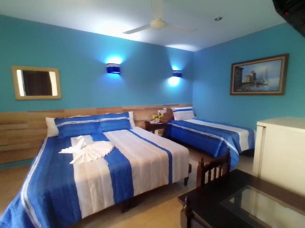 Hotel Acuario Playa Del Carmen Kamer foto