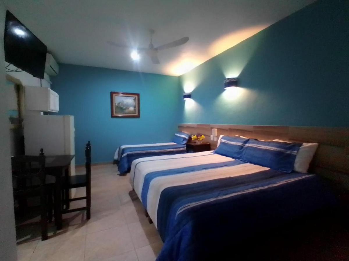 Hotel Acuario Playa Del Carmen Kamer foto